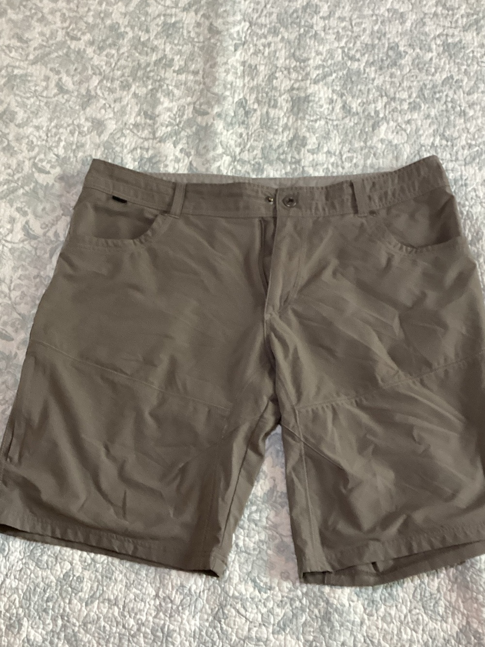 Kuhl Men's Olive-Taupe Hybrid Shorts